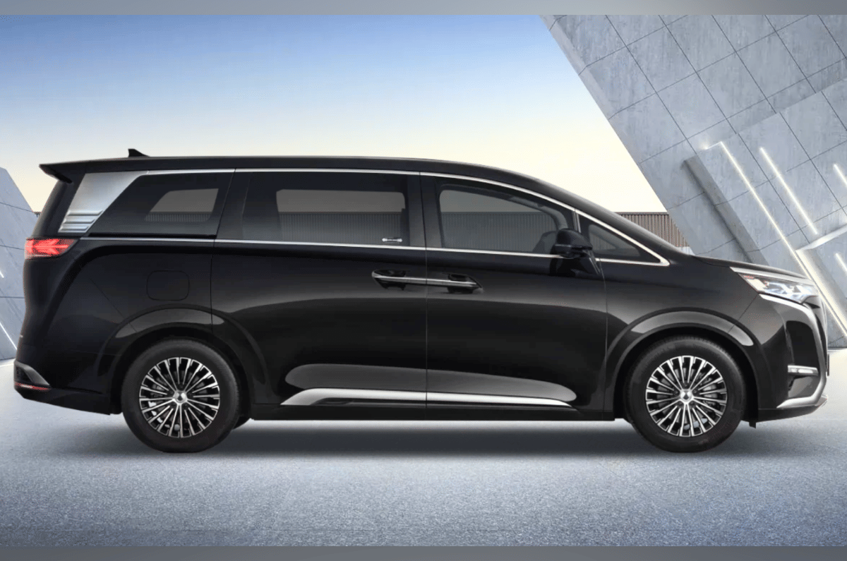 BYD Denza D9