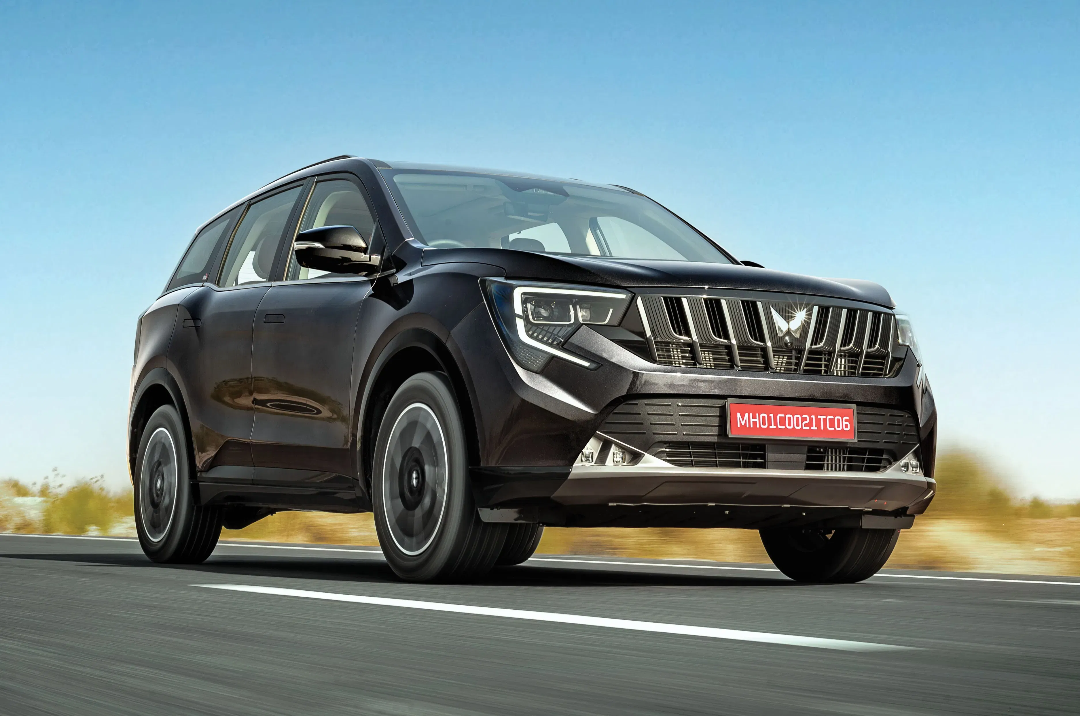 Top Five diesel-automatic midsize SUVs under Rs 25 lakh ranked