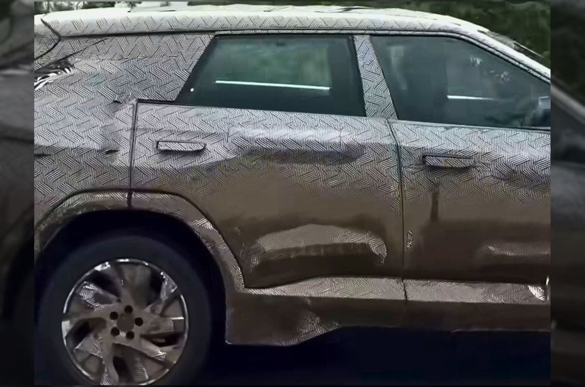 Mahindra BE 07 spied, offers clearest look yet at exterior design