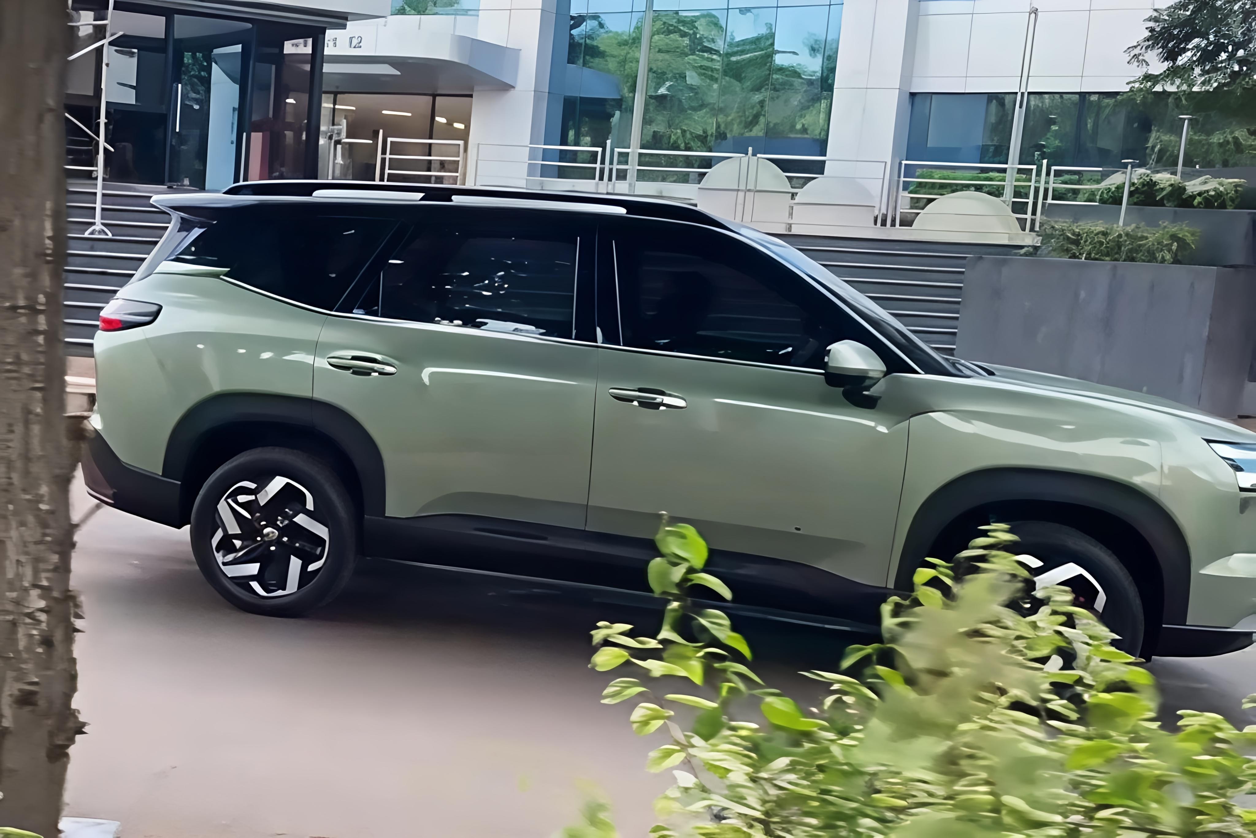 MG Hector Tomahawk EV spied undisguised ahead of August 26 launch