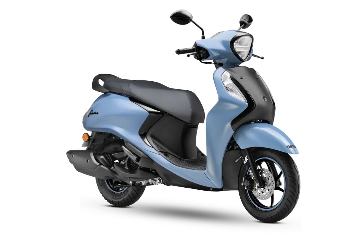 Yamaha Fascino Blue mid front right side static in studio