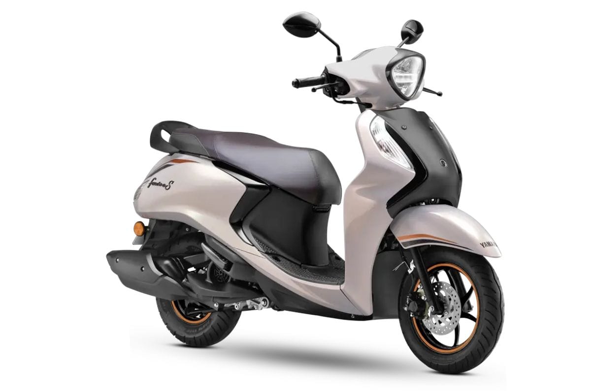 Yamaha Fascino Gray front right side static in studio