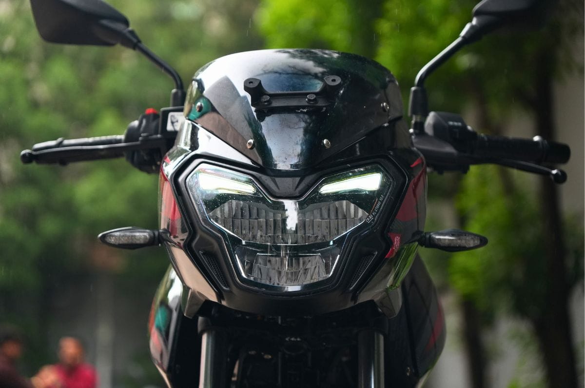 All-new Classic Bajaj Pulsar 125 launched from Rs 92,990
