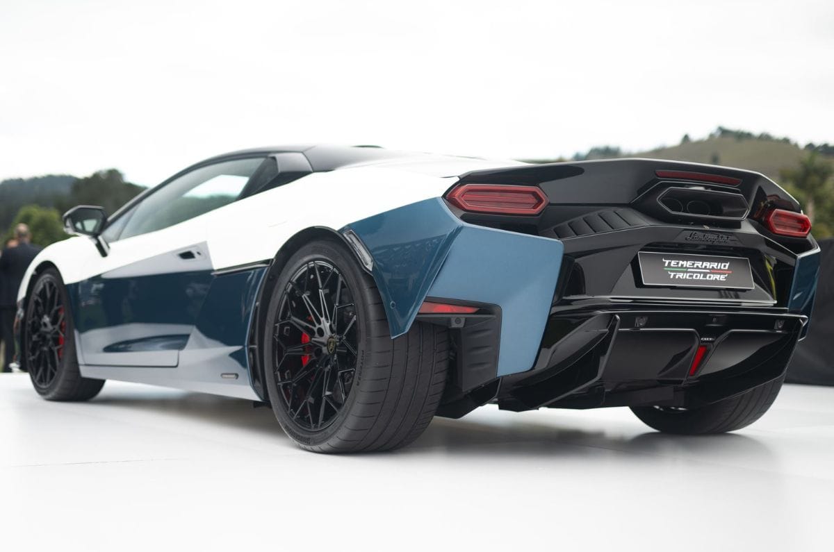 Lamborghini Temerario Tricolore rear quarter