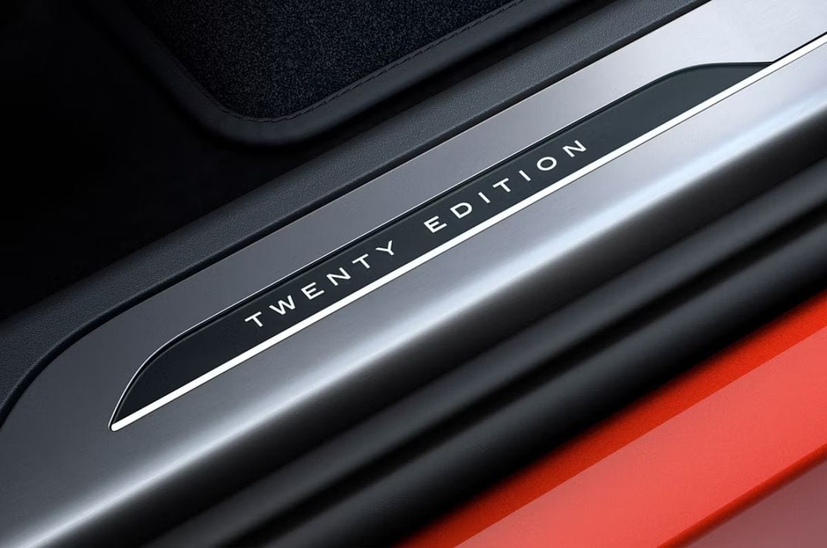 Range Rover Sport Twenty Edition door sills