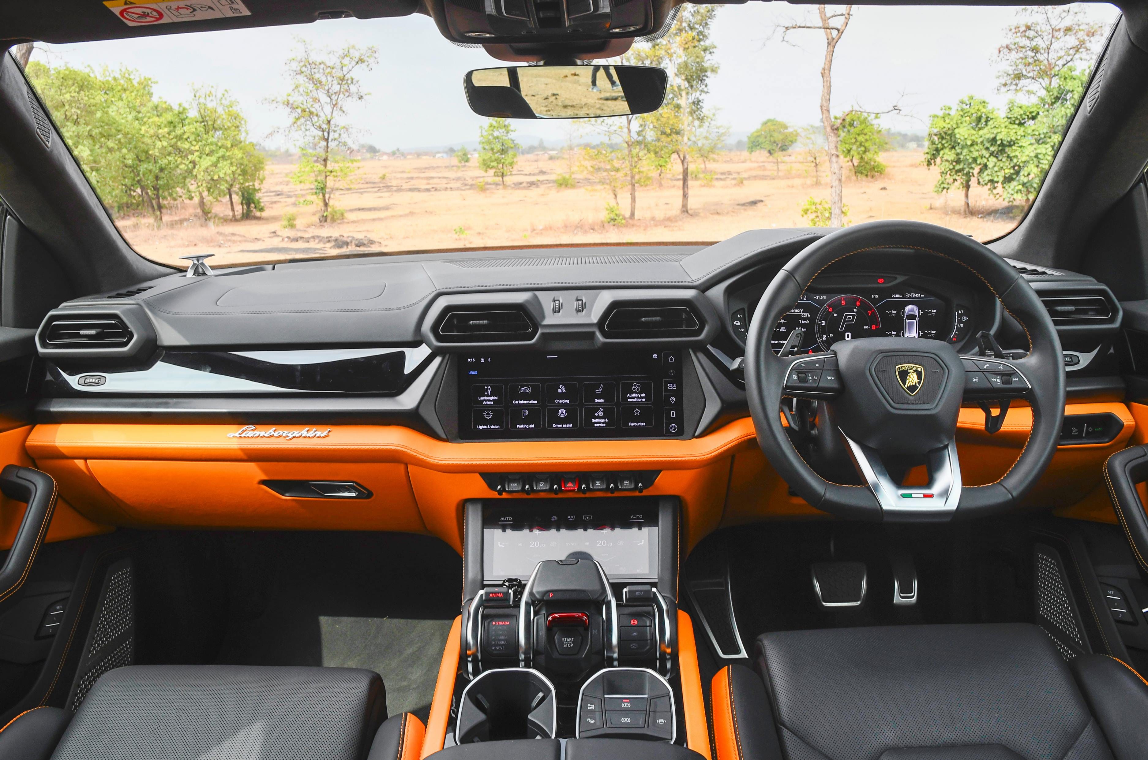 2026 Lamborghini Urus SE review: Thunder and lightning