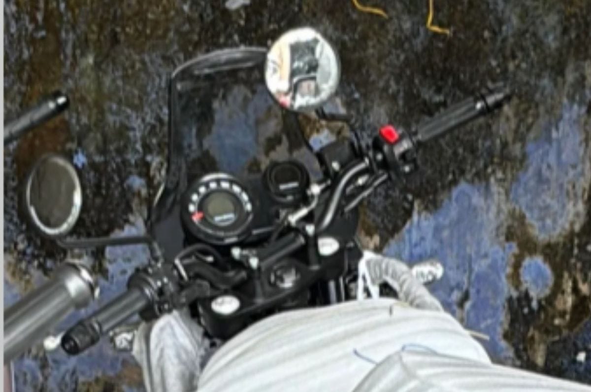 Royal Enfield Himalayan 440 spotted at showroom before launch