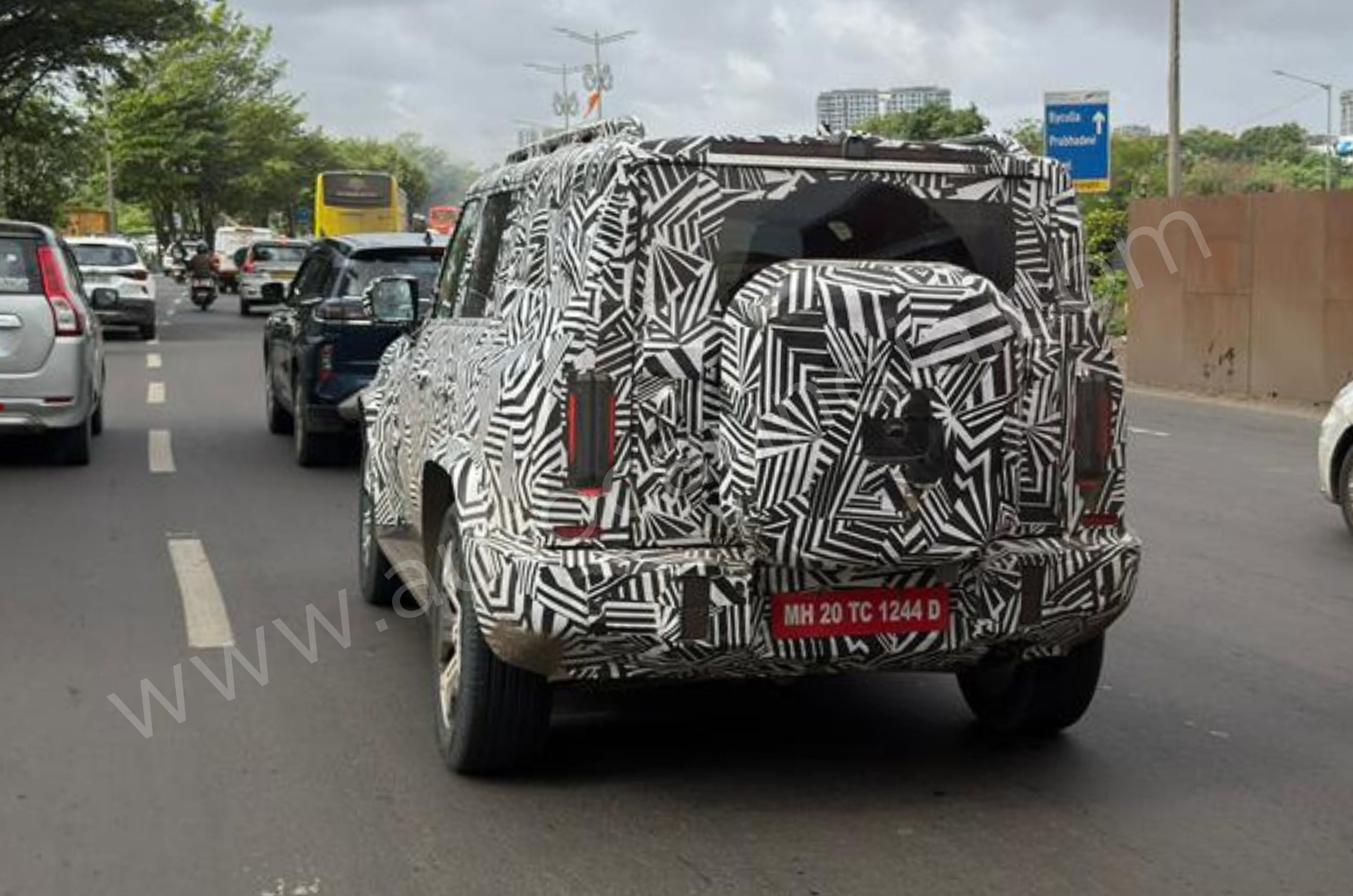 JSW Motors' Jetour T2-based SUV spied in close detail