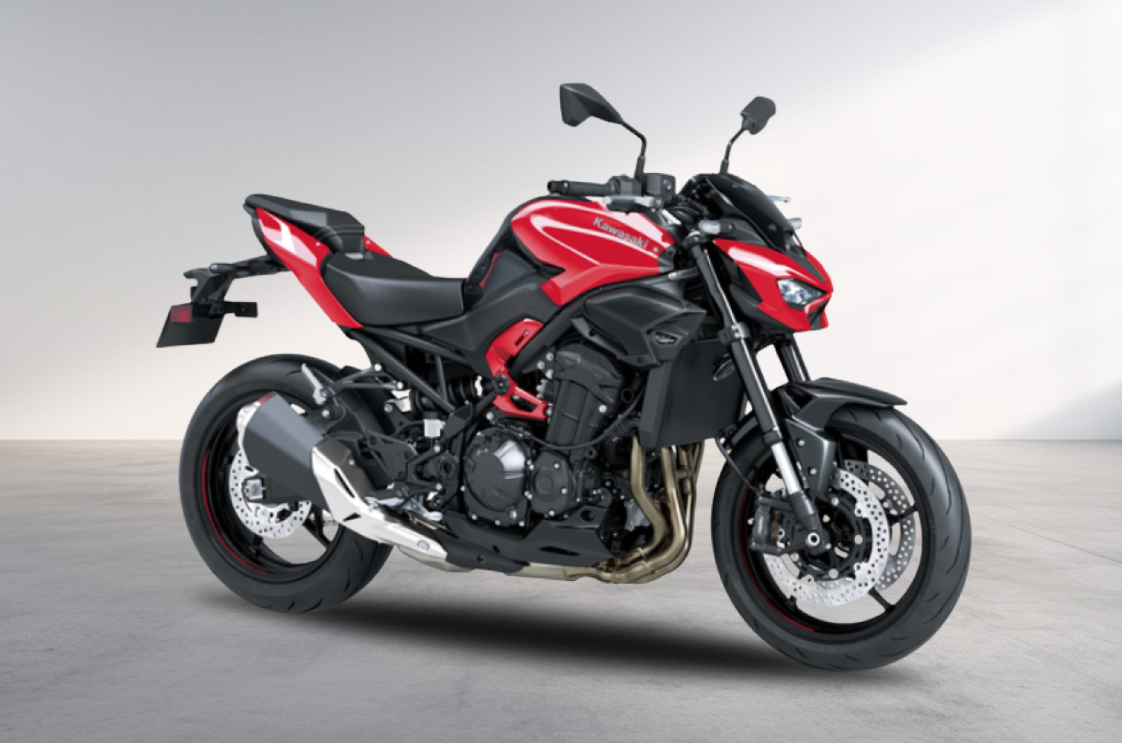 Kawasaki Z900 in Red colour