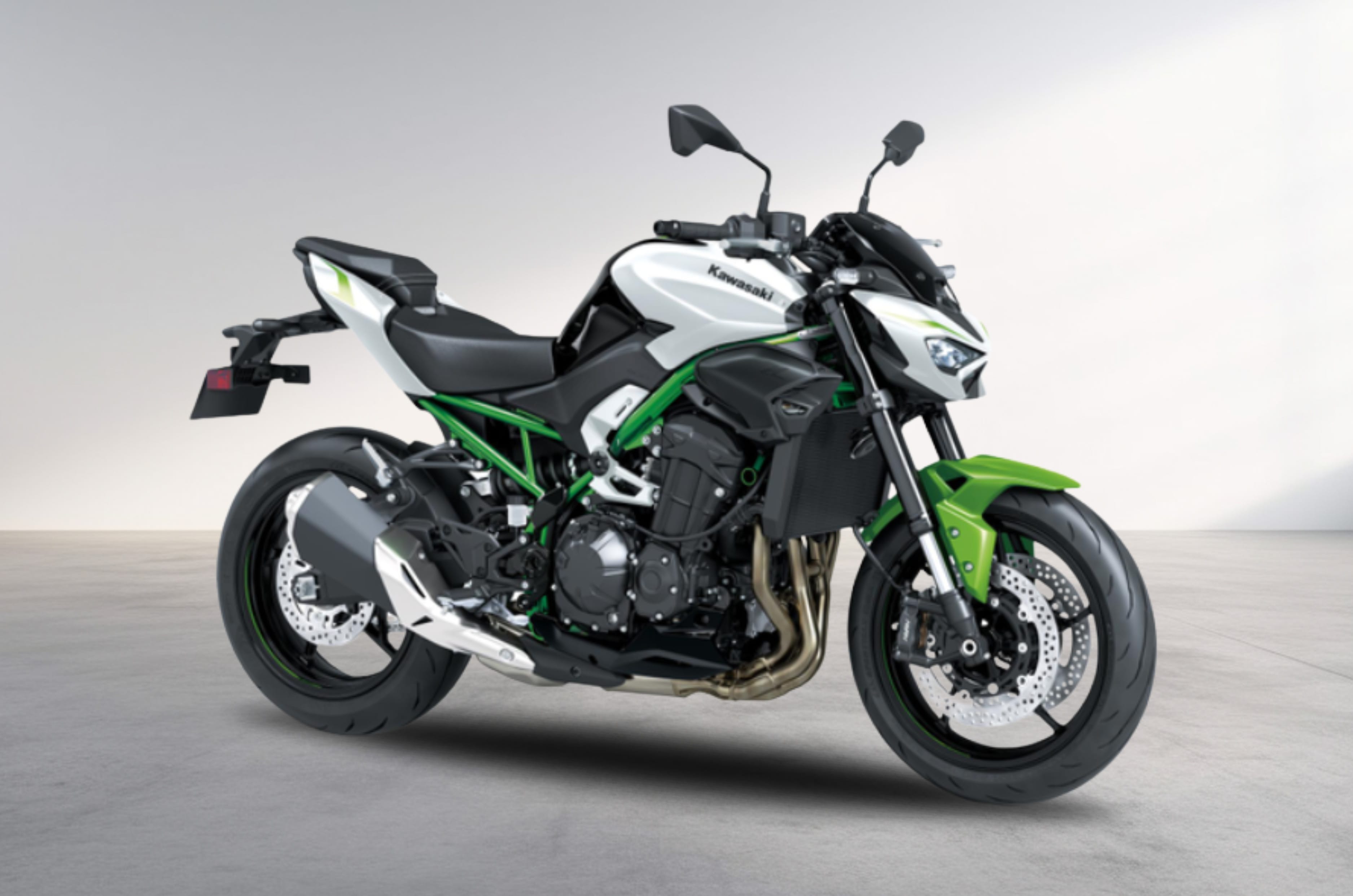 Kawasaki Z900 in White colour with green highlights