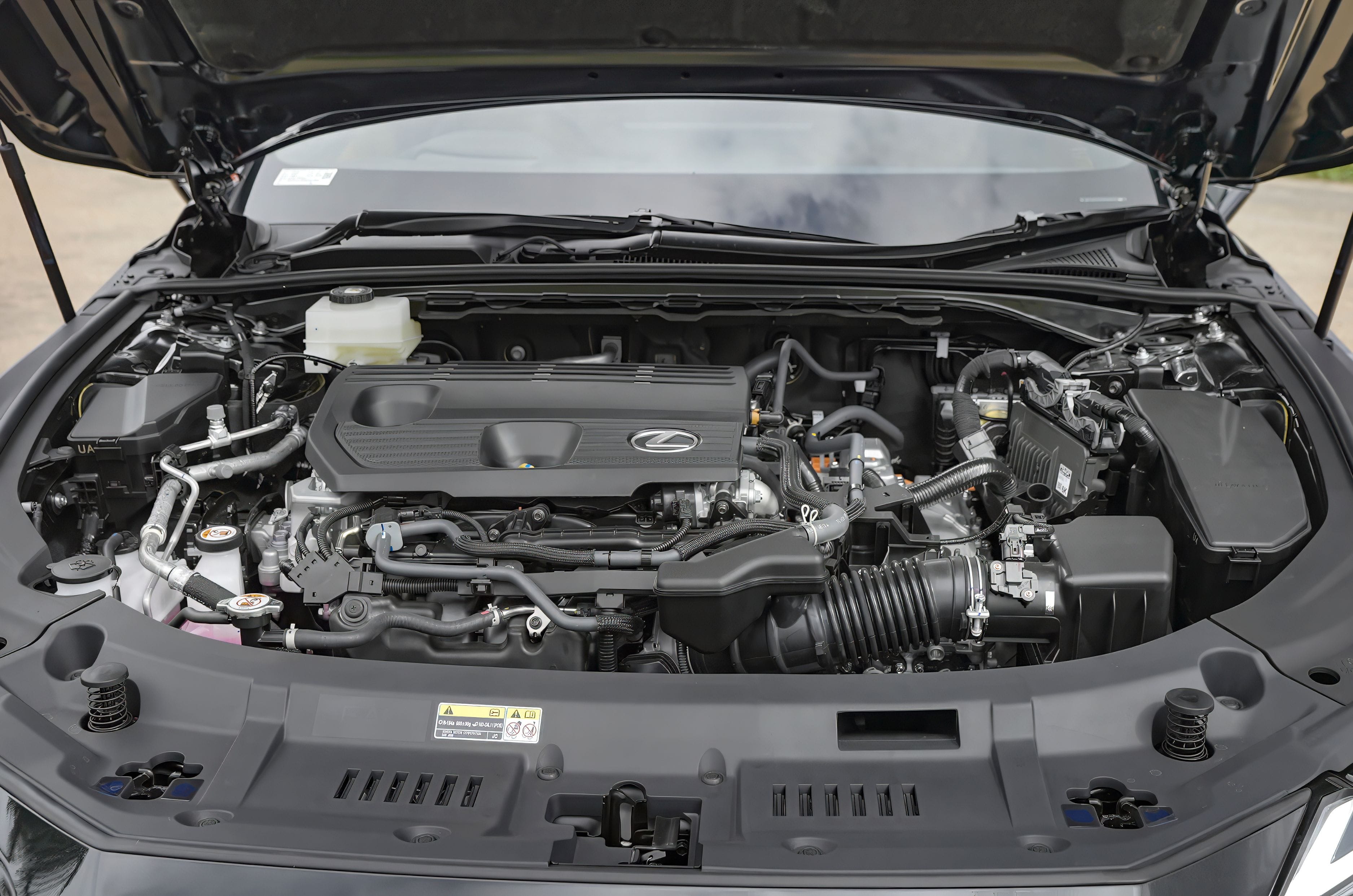 Lexus ES350h review - Hybrid luxury sedan back to take charge
