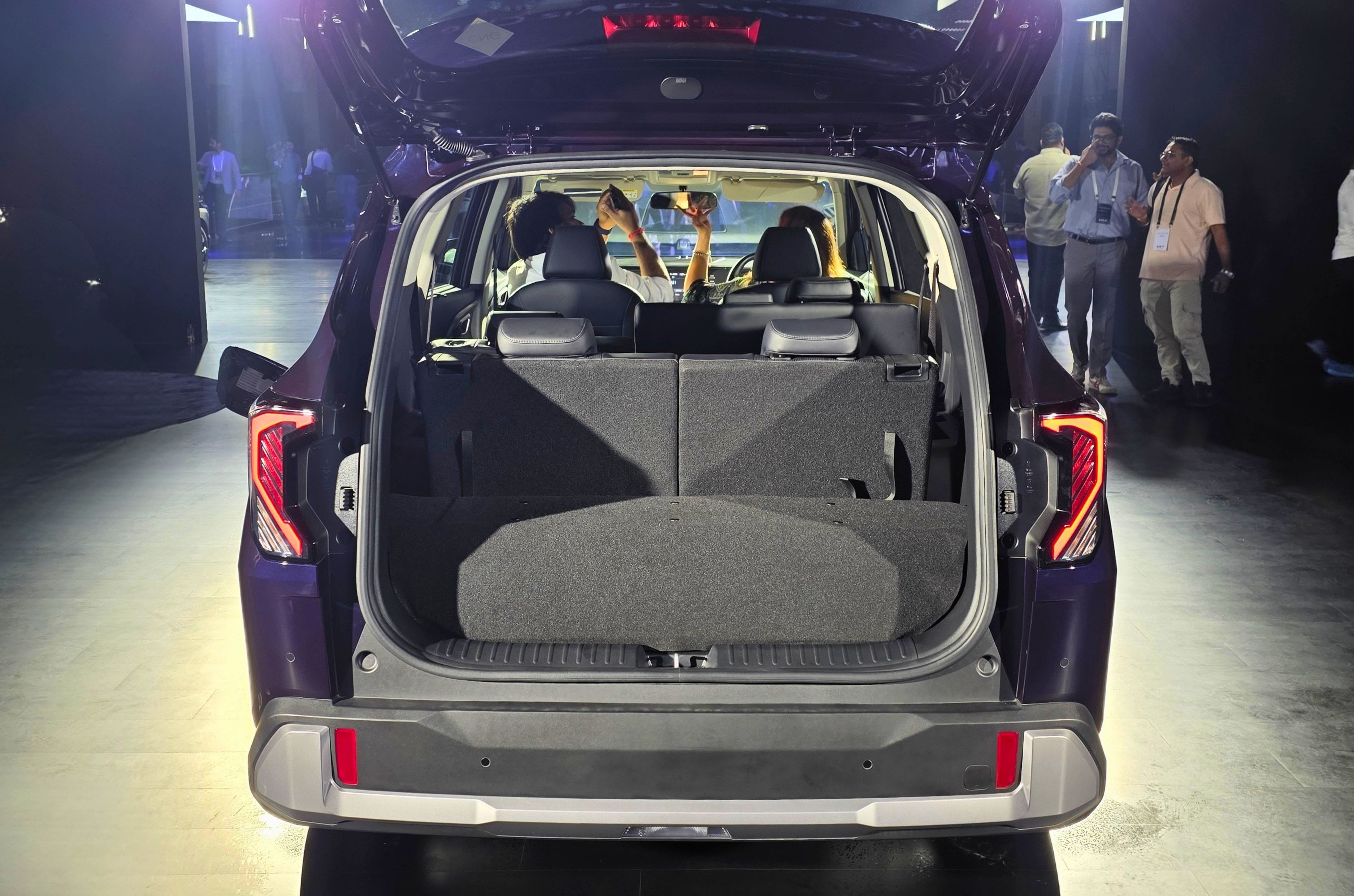 Kia Carens, Carens Clavis CNG specs, launch timeline announced