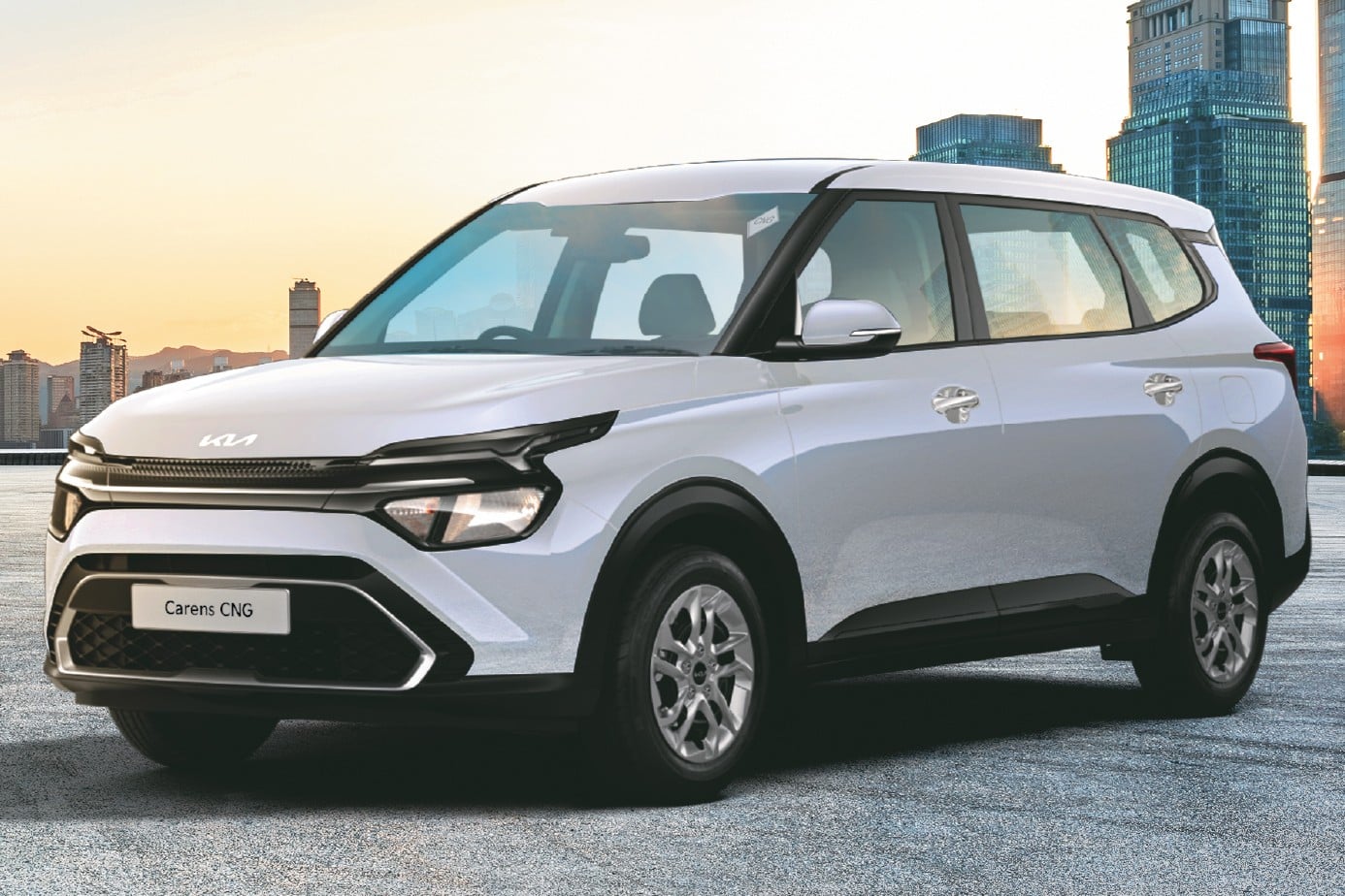 Kia opens pre bookings for Carens CNG and Carens Clavis CNG