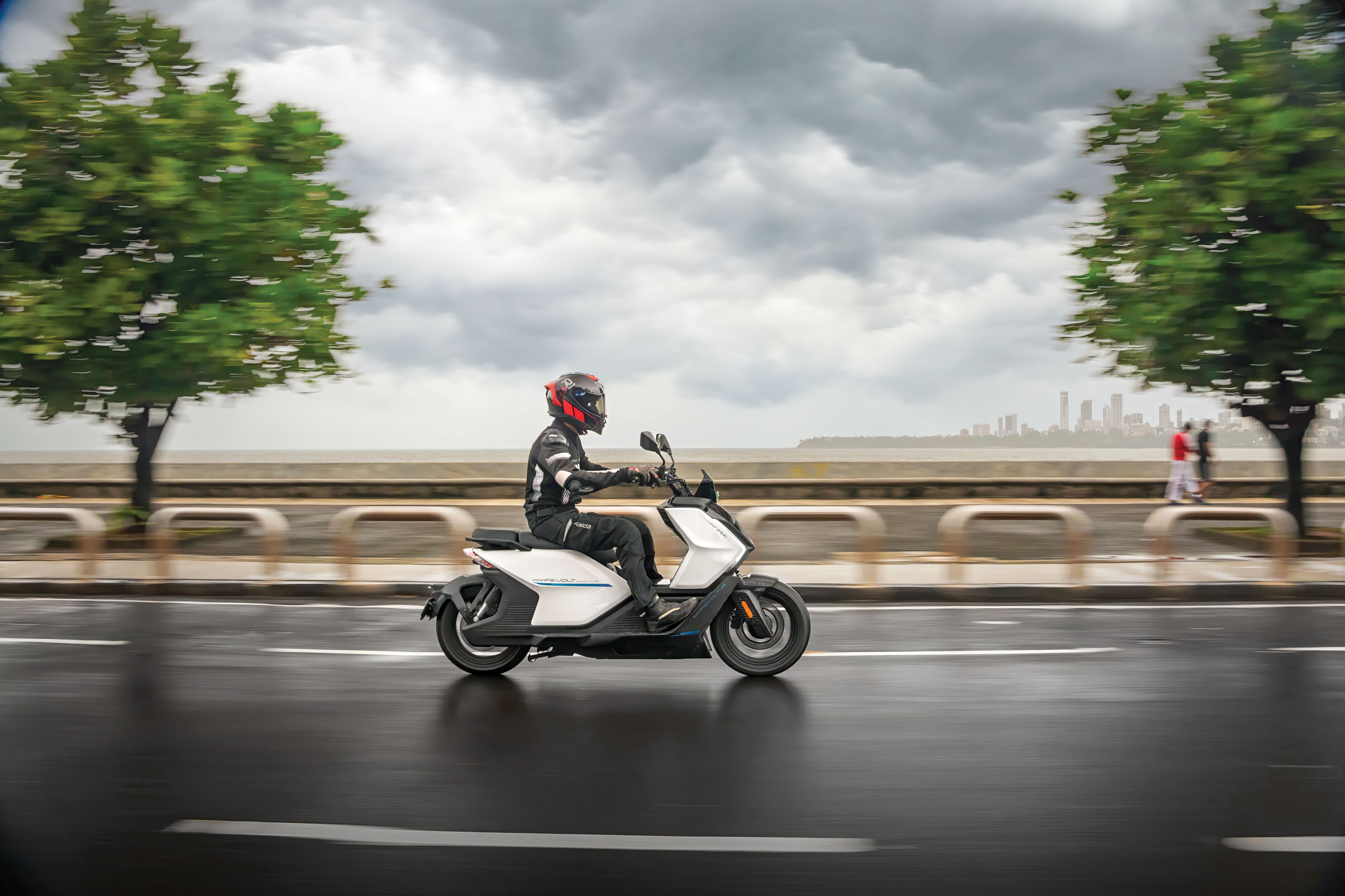 Keeway EZI Hypevolt-R Review: Is It worth the Rs 2 lakh price tag?