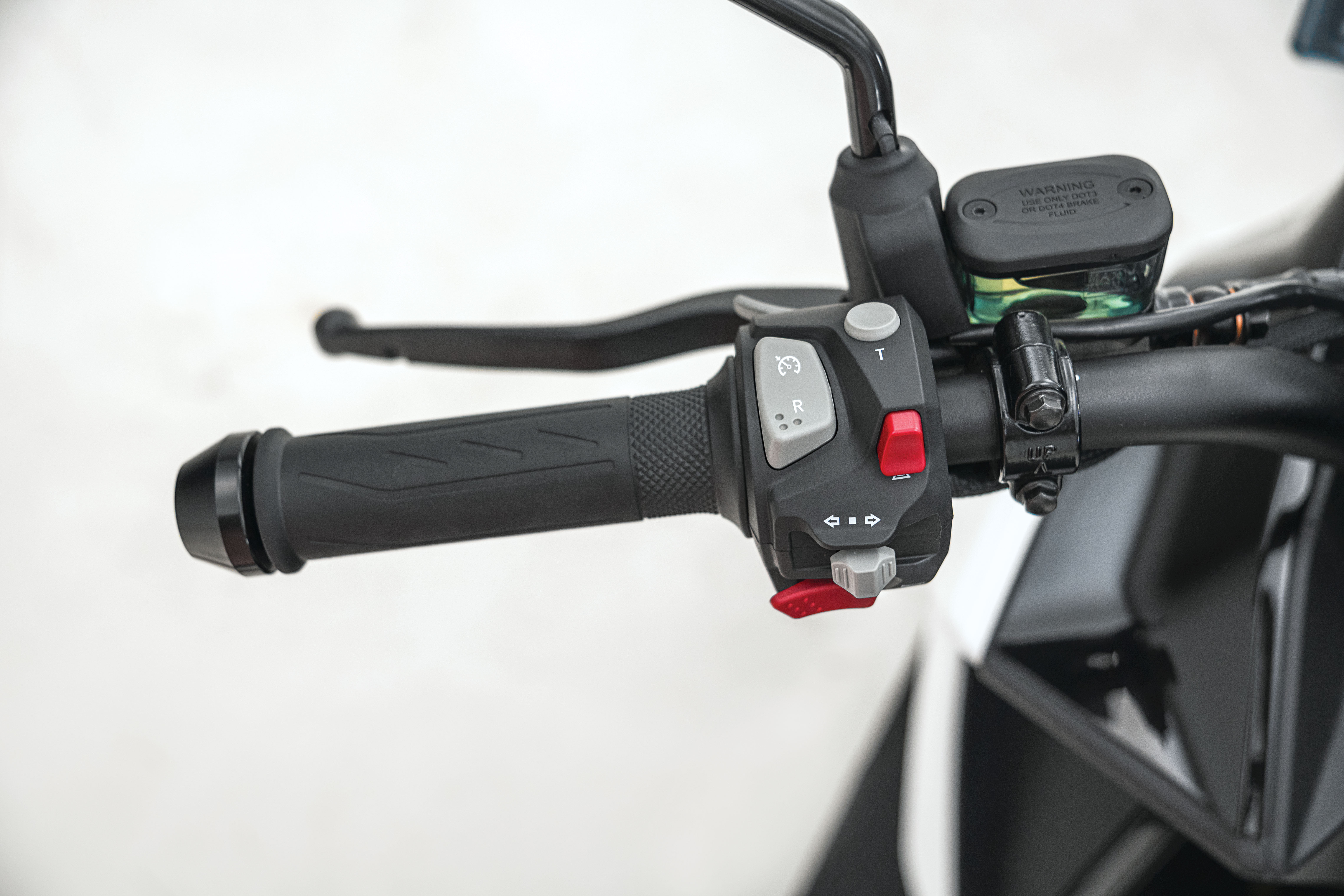 Keeway EZI Hypevolt-R Review: Is It worth the Rs 2 lakh price tag?