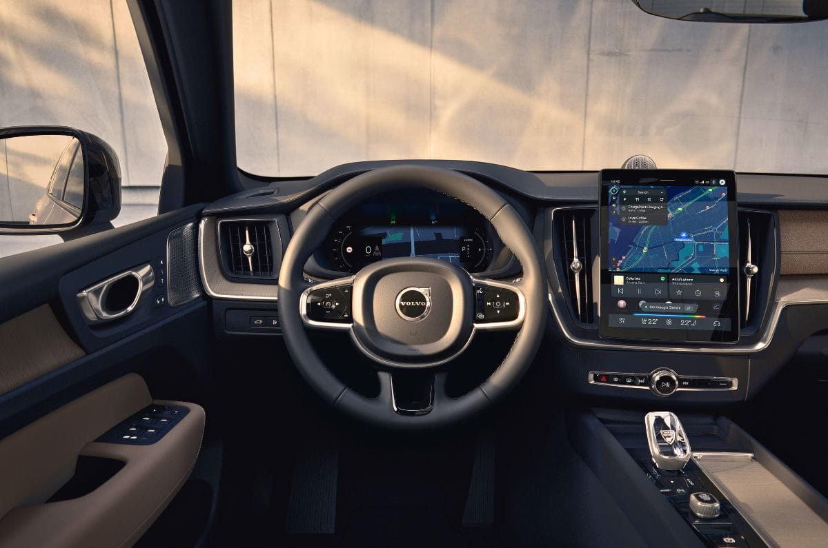 Volvo XC60, XC90 facelifts debut with upgraded PHEV variants