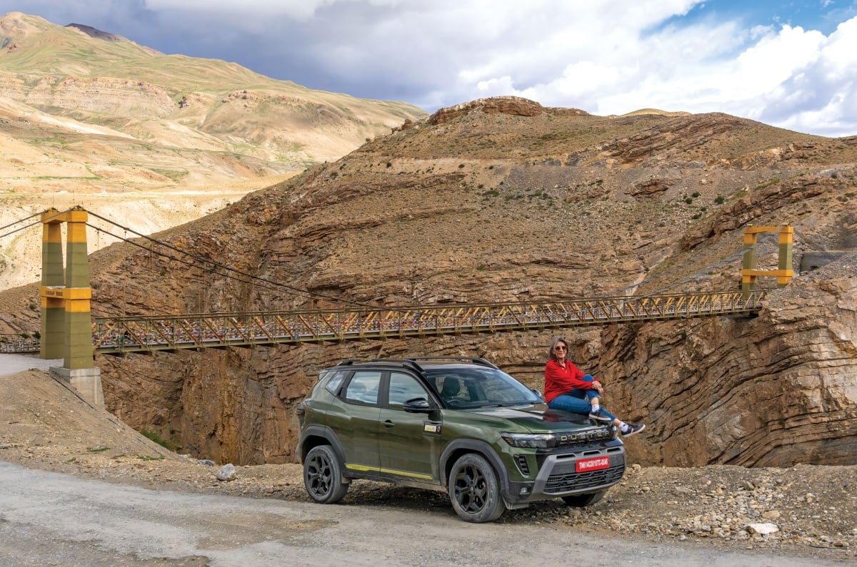 Renault Duster Kibber Chicham Bridge