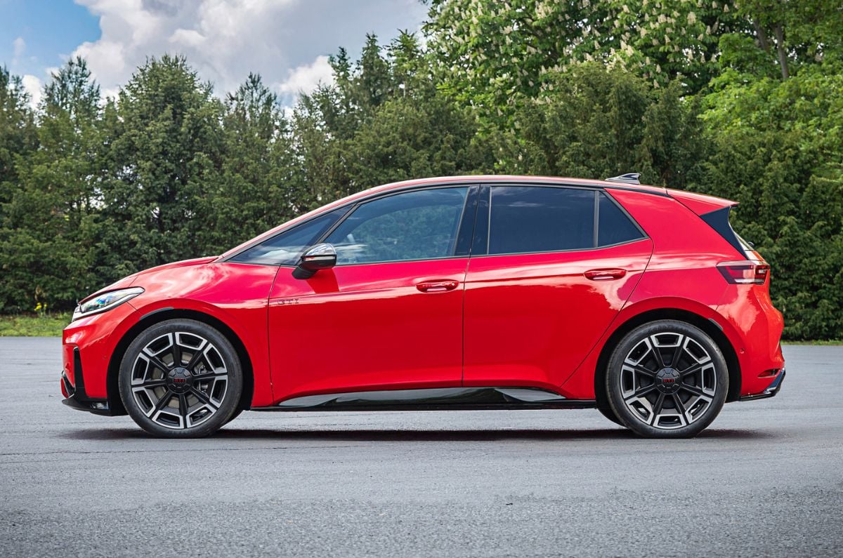 Volkswagen ID.3 GTI side
