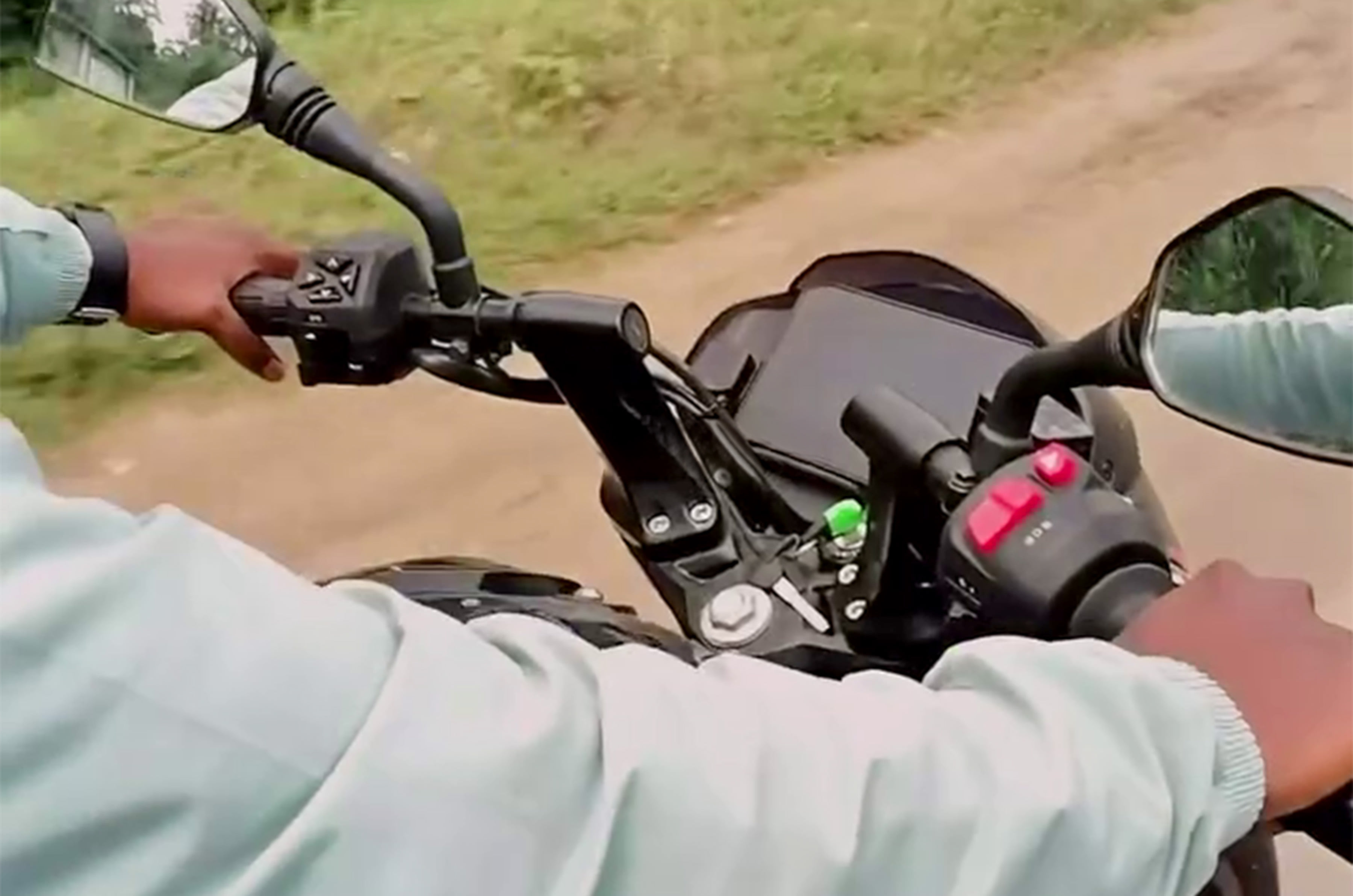 Bajaj Pulsar NS200 and N250 spied with new TFT, WP USD fork
