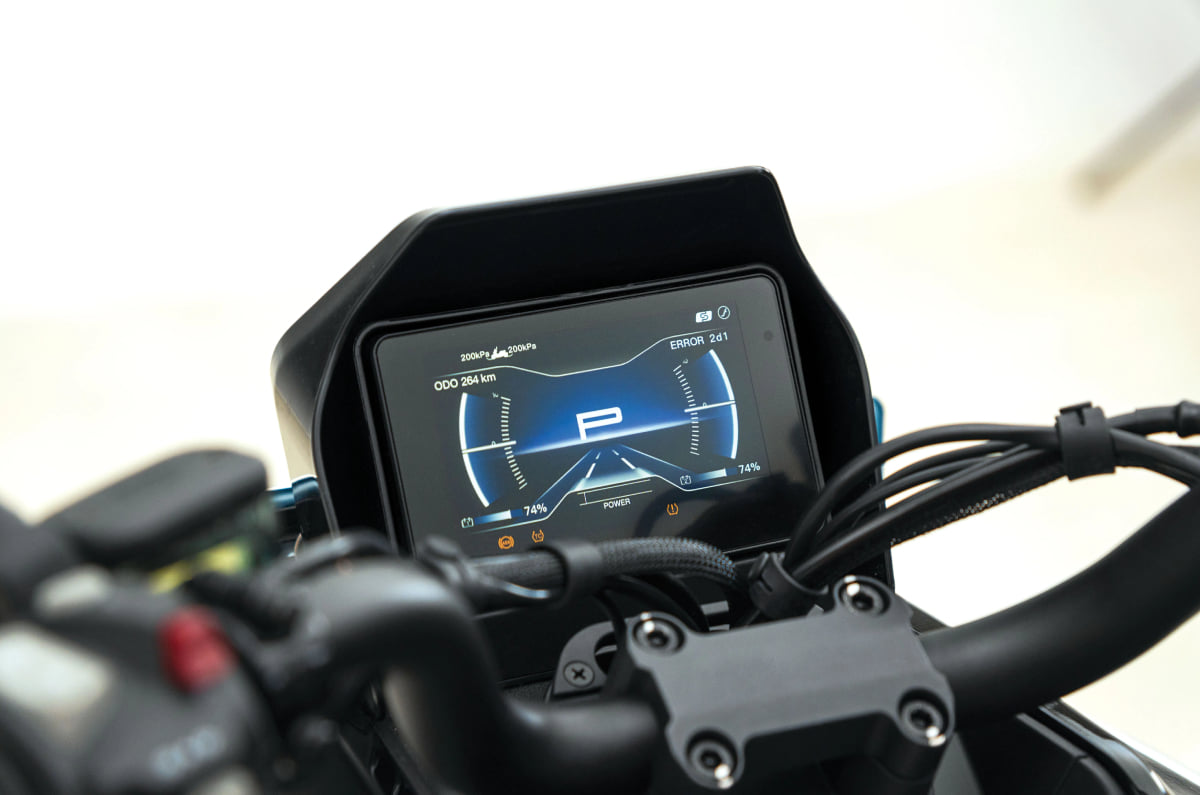 Keeway EZI Hypevolt-R: 3 reasons to buy and 2 reasons to skip it