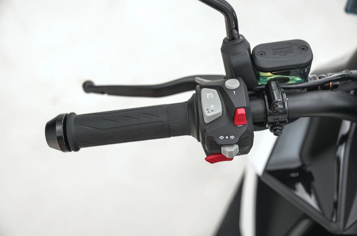 Keeway EZI Hypevolt-R: 3 reasons to buy and 2 reasons to skip it