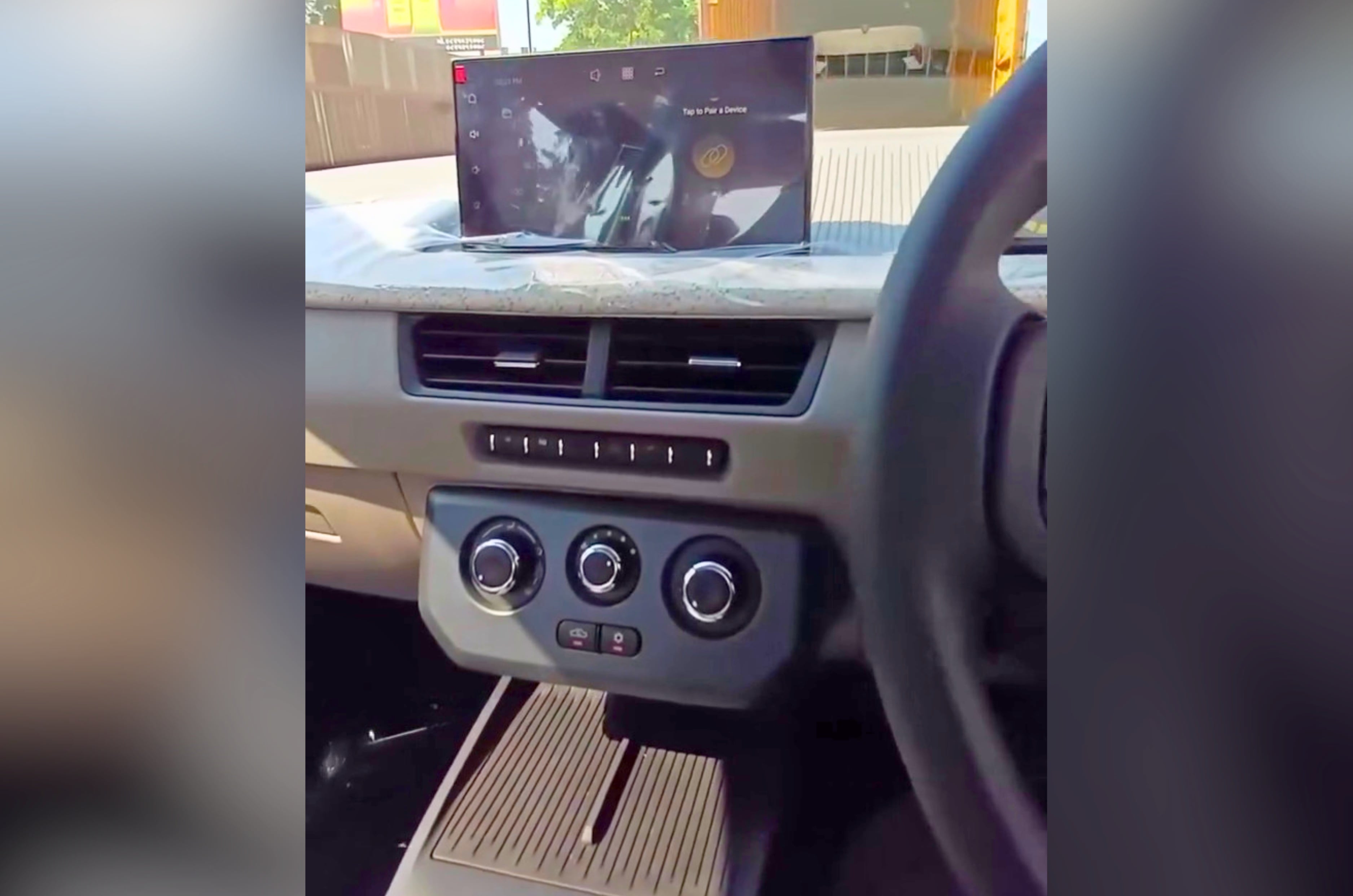 Tata Aeris CNG center console
