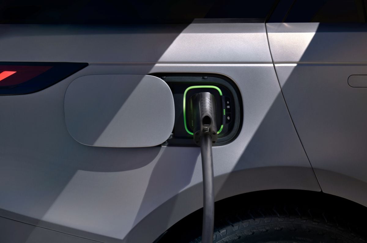 Range Rover Sport Electric revealed with up to 609km range