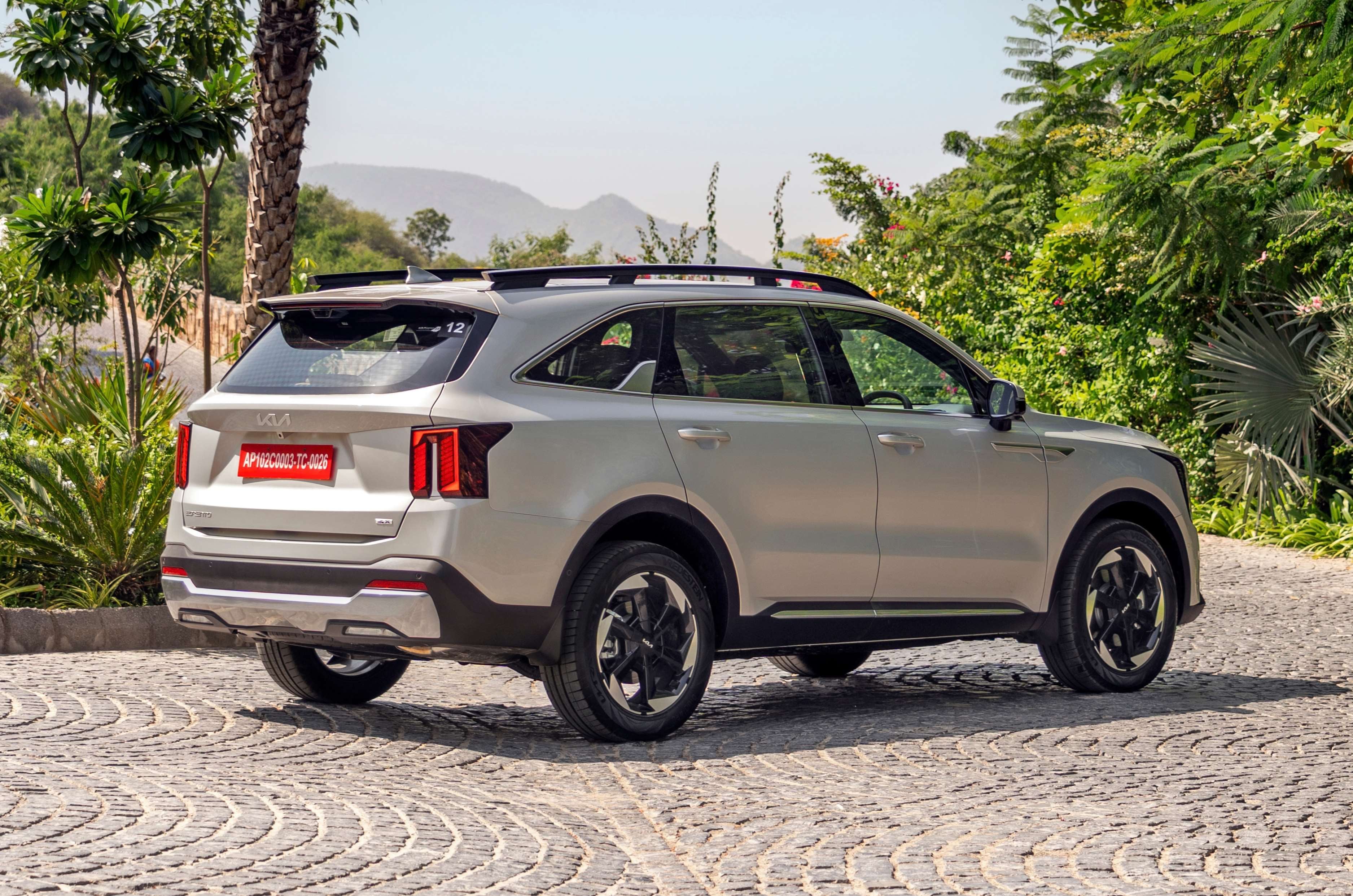 3 reasons to buy the Kia Sorento, 3 reasons not to