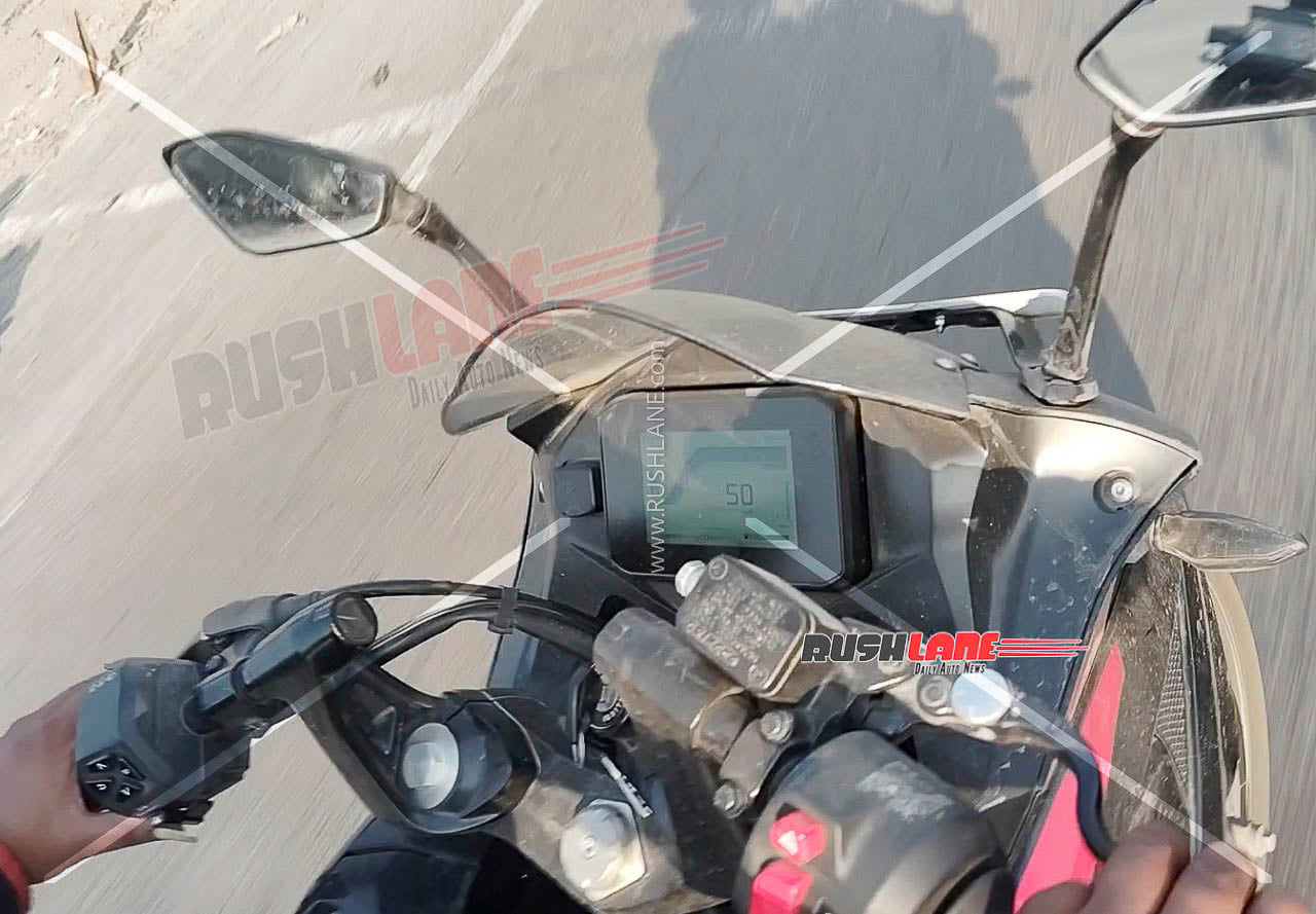 Bajaj Pulsar RS200 with Bajaj's new 5-inch TFT display, USB-C port and updated switch cubes.