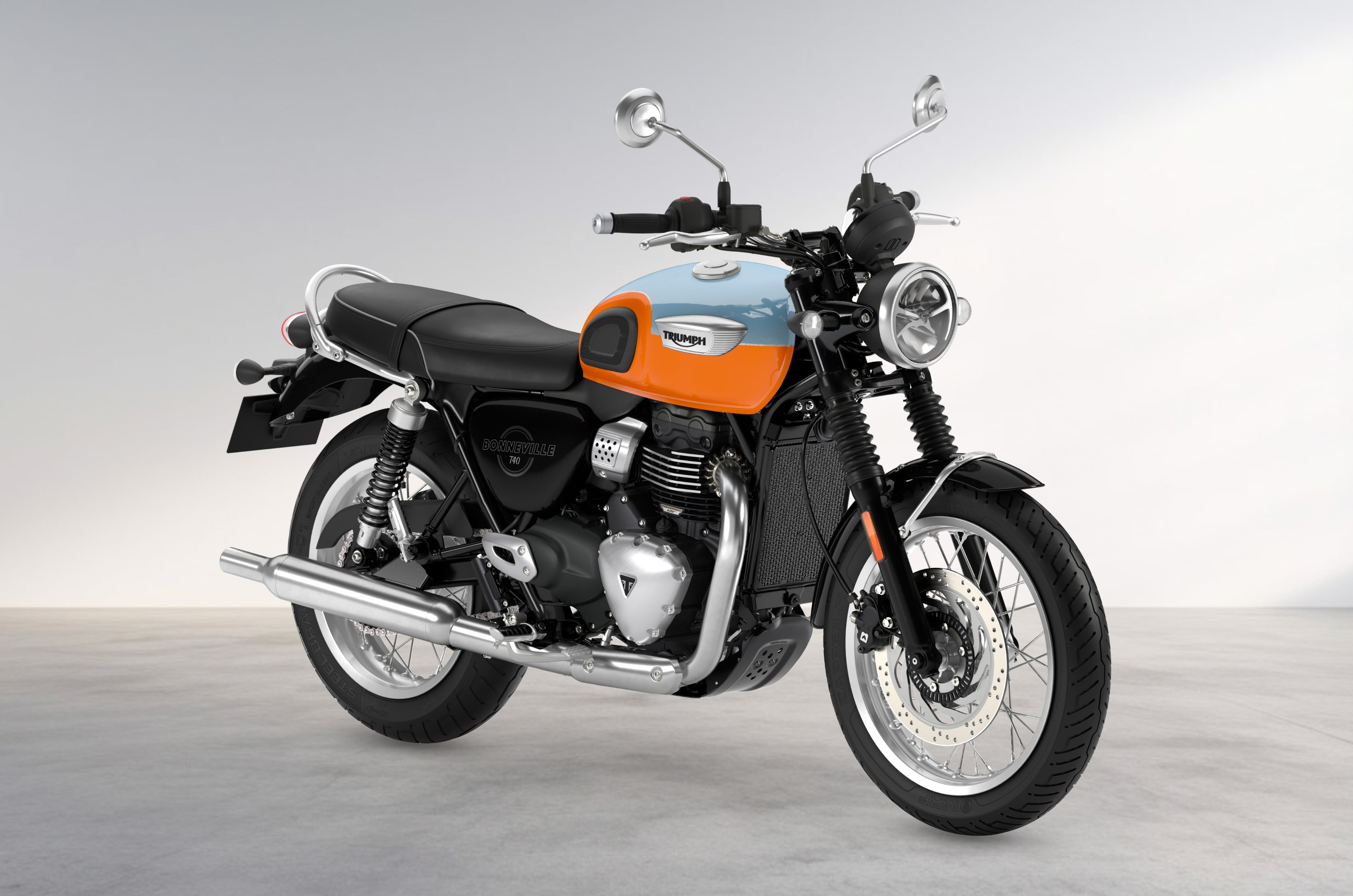 Triumph Bonneville T40 in Meridien blue/Tangerine.