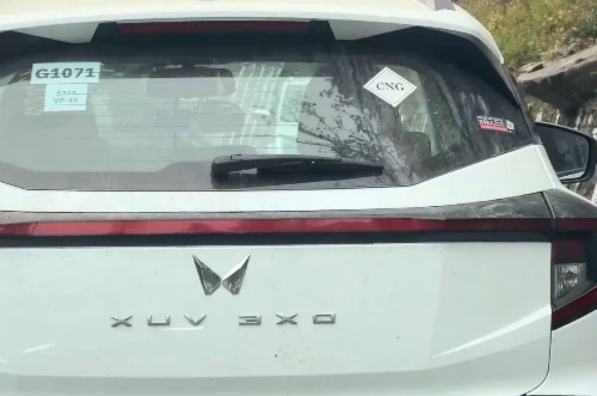 Mahindra XUV 3XO CNG rear design spied