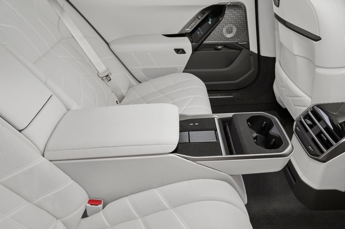 BMW Concept 7 Protection rear console