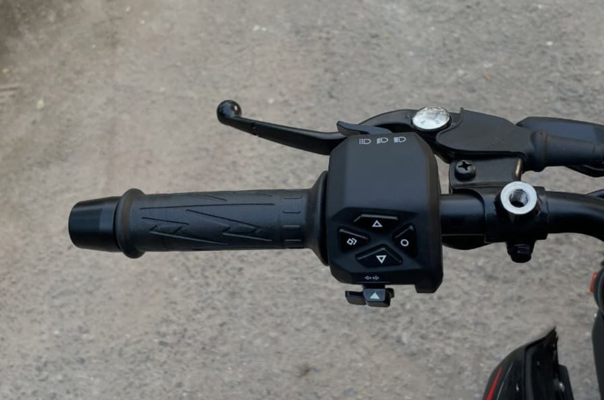 Bajaj Pulsar N250 updated with TFT display and 6-speed gearbox