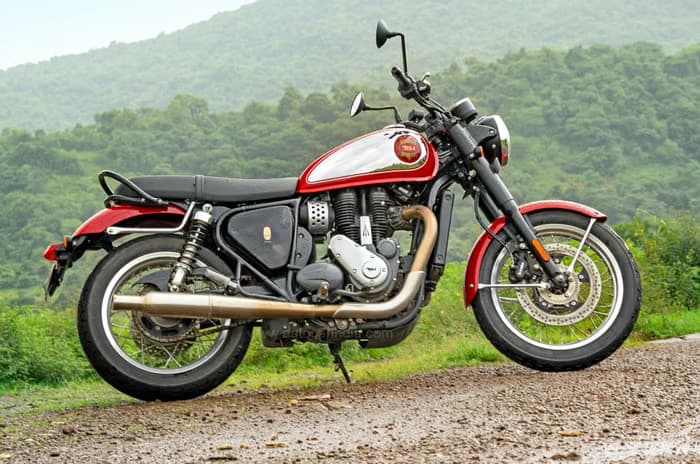 Static image of Gold Star 650