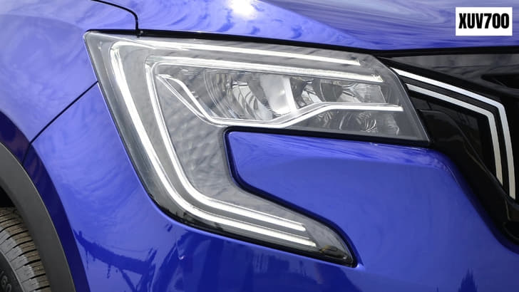 Mahindra XUV700 headlights Mahindra XUV700 headlights