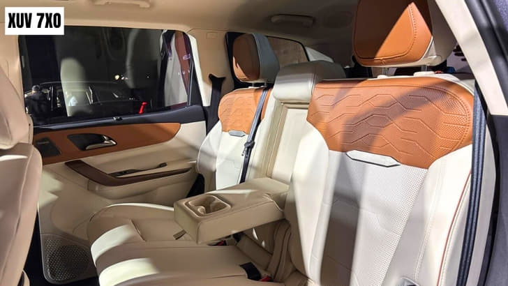 Mahindra XUV 7XO 2nd row seats Mahindra XUV 7XO 2nd row seats