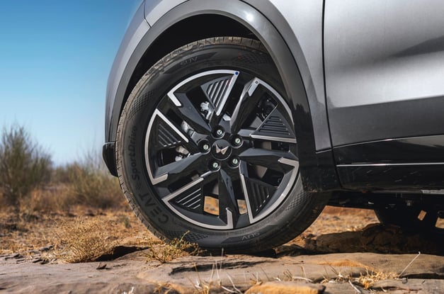 Mahindra XUV 7XO alloy wheel design