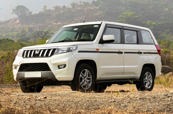Mahindra Bolero Neo Plus front three quarter static