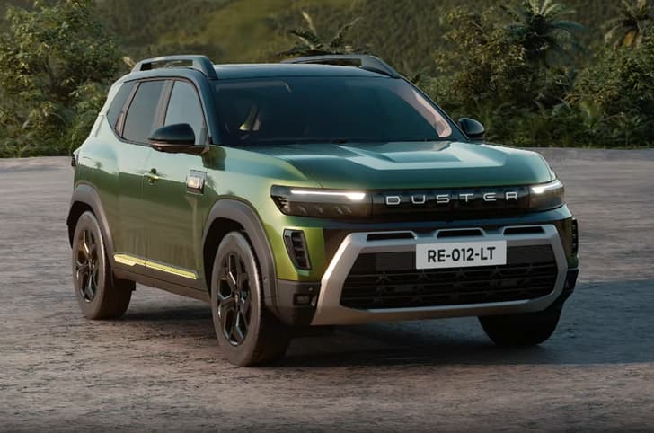 2026 Renault Duster front right side India spec model