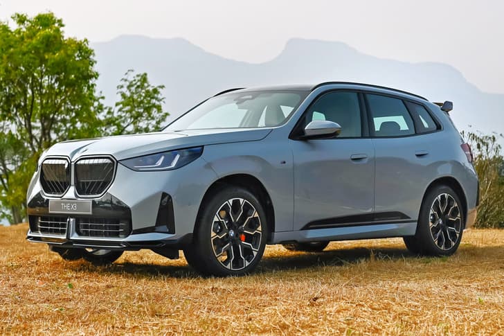 BMW X3 30 xDrive M Sport Pro in field