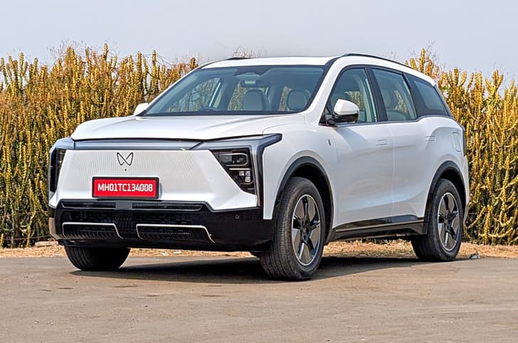 Mahindra XEV 9S front static