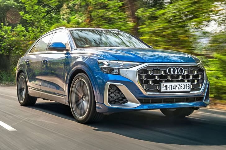 Audi SQ8 front-third tracking