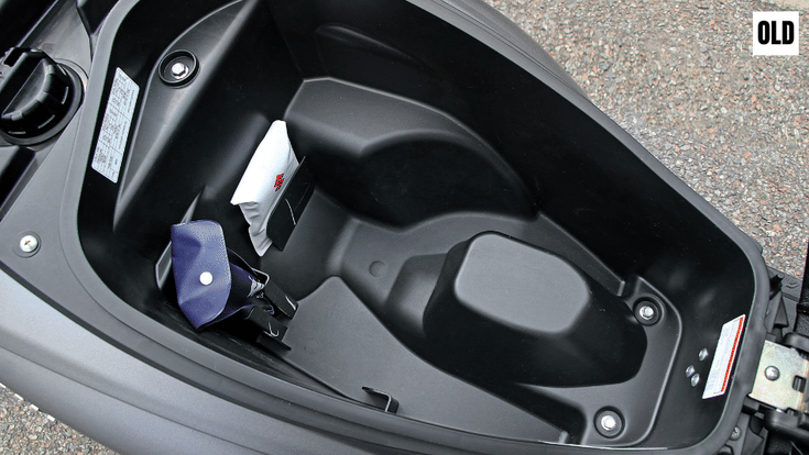 Suzuki Burgman old boot space