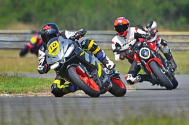 Aprilia RS 457 ridden at California Superbike school 2026