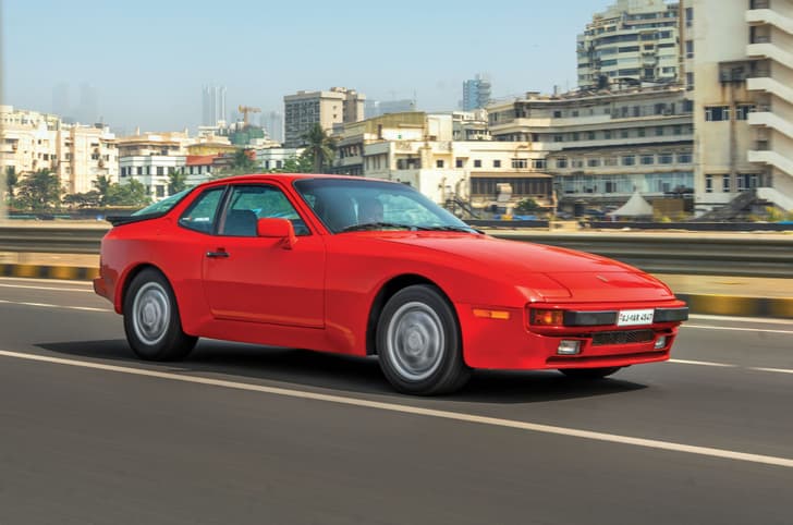 Porsche 944 front quarter tracking Porsche 944 front quarter tracking
