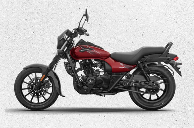 5 things to know before buying the Bajaj Avenger 220 Street