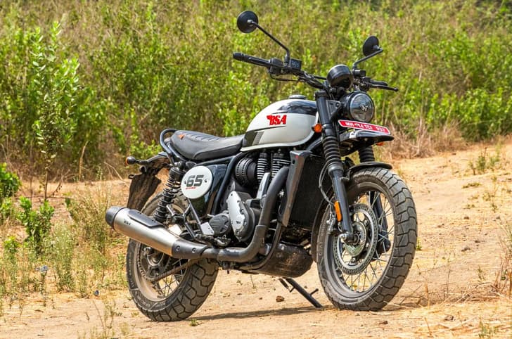 BSA Scrambler 650 static