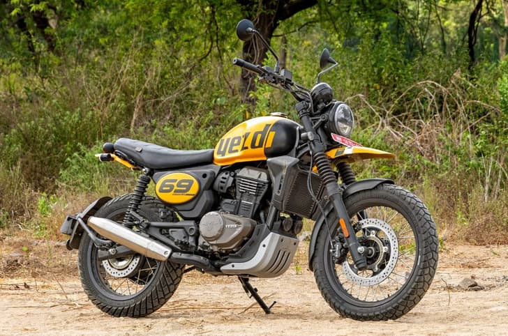 Yezdi Scrambler static