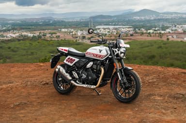 3 reasons to buy the Triumph Tracker 400 and 2 reasons to skip it