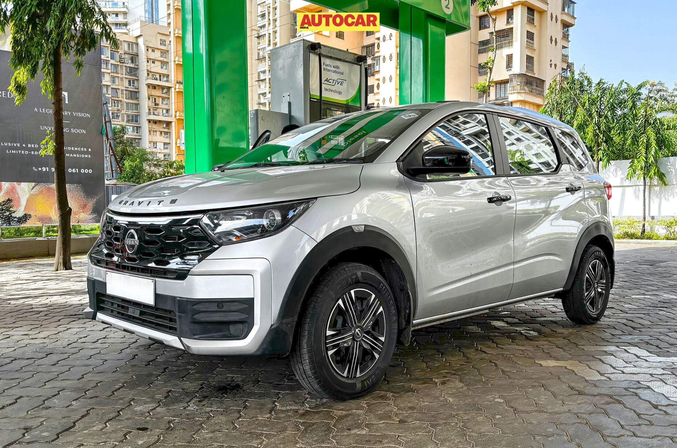 nissan gravite at fuel station